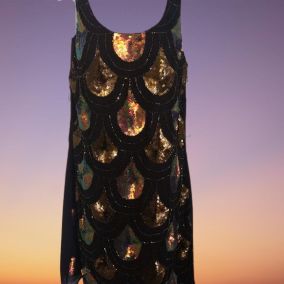 Suzy Shier Dresses & Skirts - Suzy Black & Gold Sequin Dress Size Large
